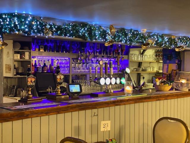 The Thelbridge Cross Inn Crediton Exterior foto