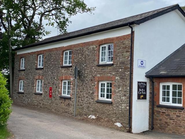 The Thelbridge Cross Inn Crediton Exterior foto